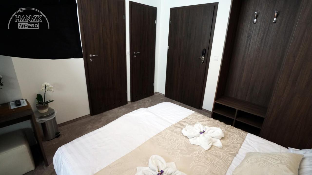 Hotel Irisz Mestecǎneşti Exterior foto