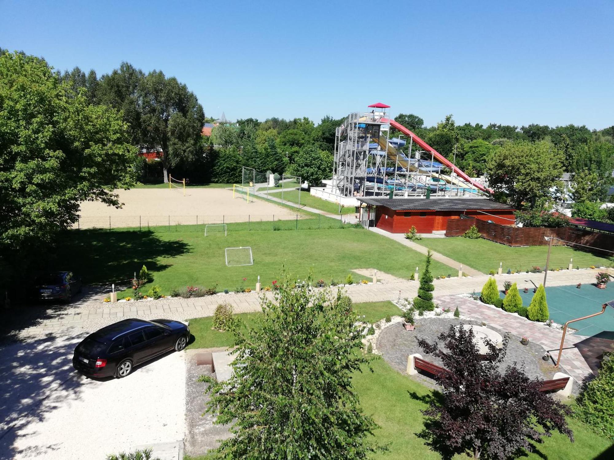 Hotel Irisz Mestecǎneşti Exterior foto