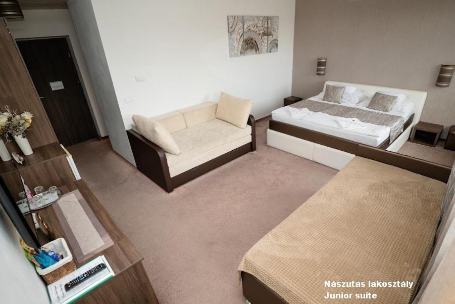 Hotel Irisz Mestecǎneşti Exterior foto